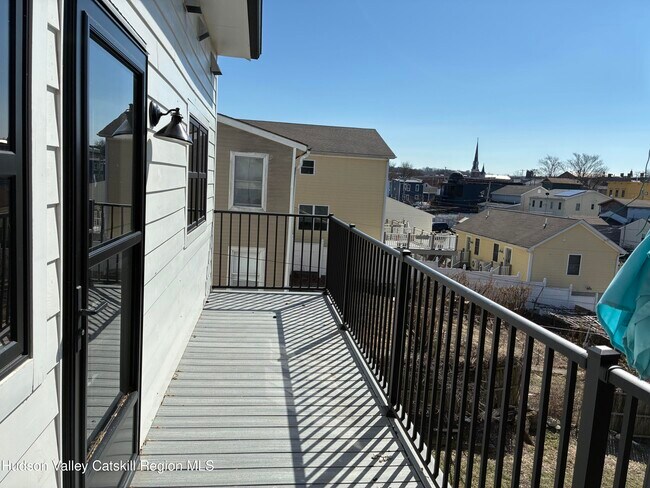 Building Photo - 217 State St