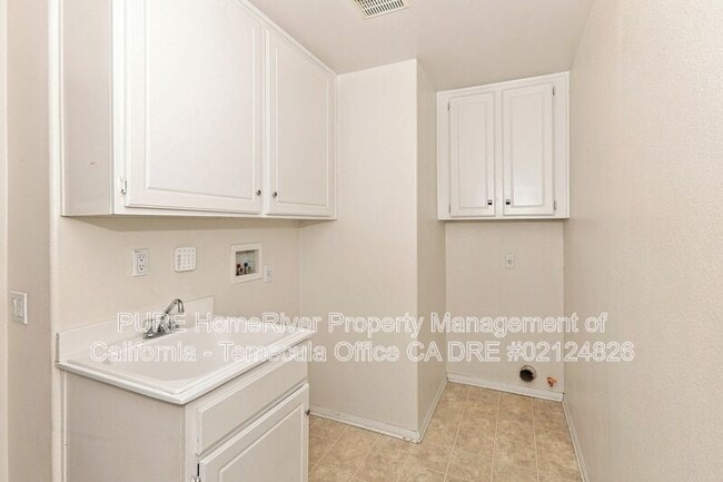 Building Photo - 29639 Andromeda St