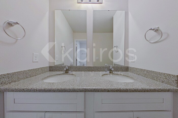 Building Photo - 4618 Malay Cir