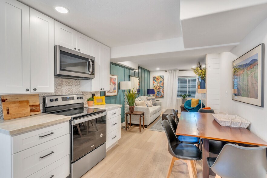 Building Photo - 9959 S Eden Point Cir