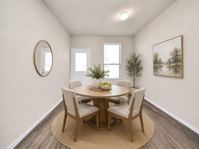 Building Photo - 14626 Sierra Garden Dr