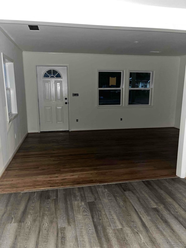 Building Photo - 2304 33rd Ave N