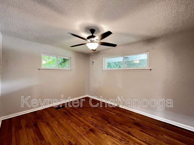 Building Photo - 904 Tremont St