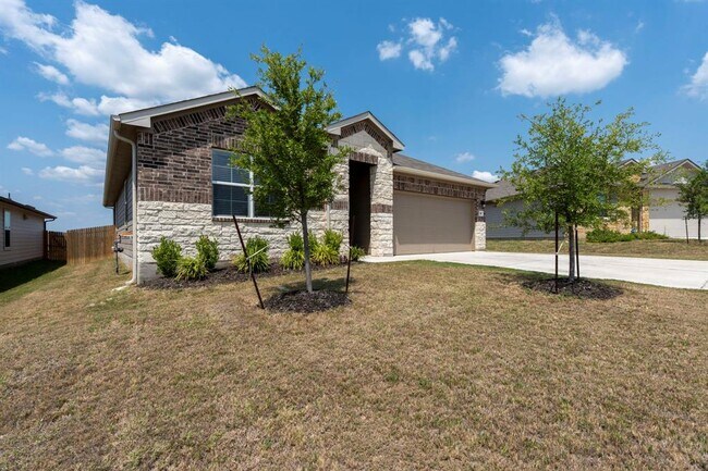 Building Photo - 381 Evergreen Sumac Lp