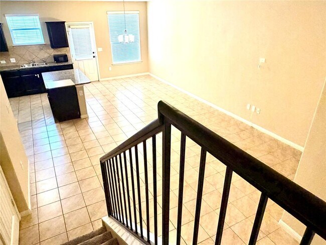 Building Photo - 601 Katmai Cir