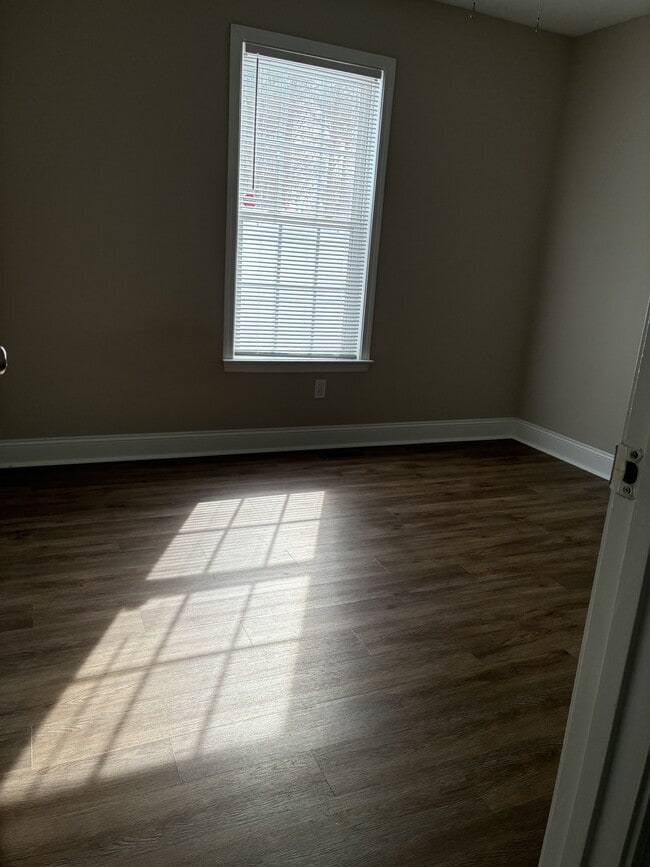 Building Photo - 231 Summerpine Pl