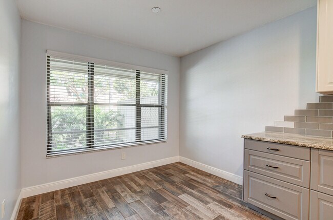 Building Photo - 11834 Donlin Dr