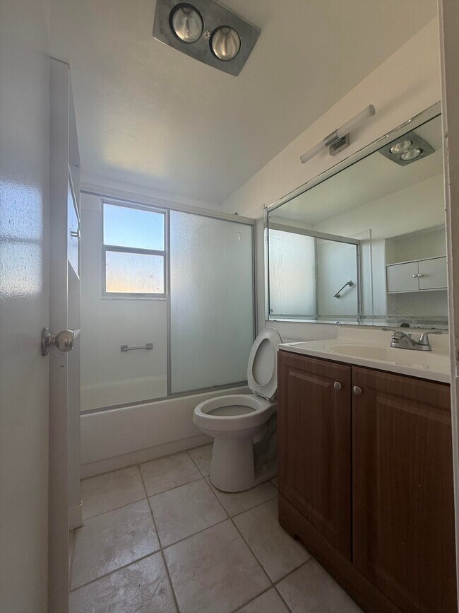 Building Photo - 64 Norwich C