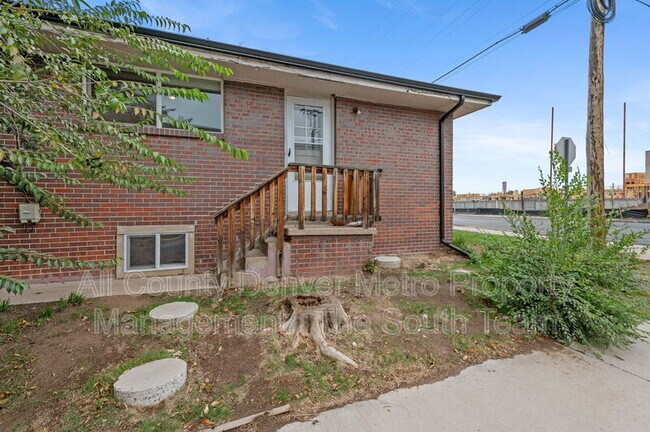 Building Photo - 5579 S Delaware St