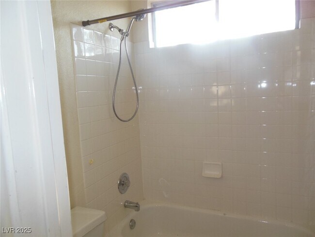 Building Photo - 2047 Angel Falls Dr