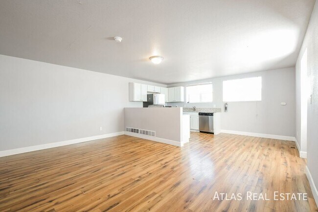 Building Photo - 103 W Union Ave