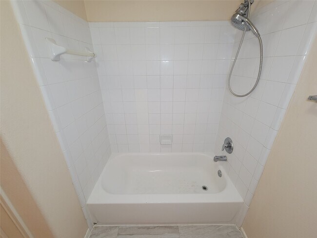 Building Photo - 19626 Hardwood Ridge Tr