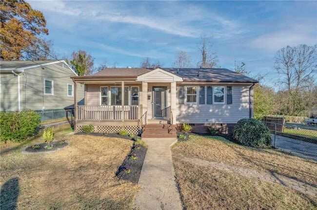 Building Photo - 21507 Court St