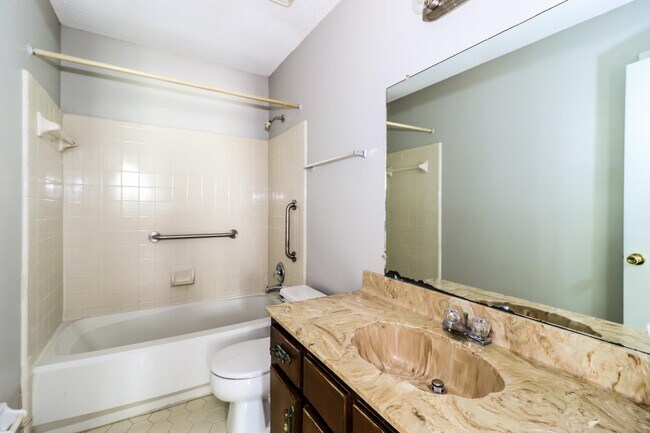 Building Photo - 4475 Window Dr