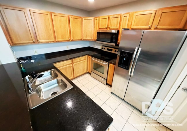 Building Photo - 3040 Peachtree Rd NE