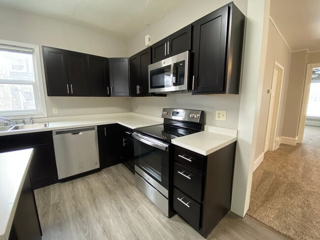 Building Photo - Beautiful 4 Bed 1.5 Bath Home in Moorhead