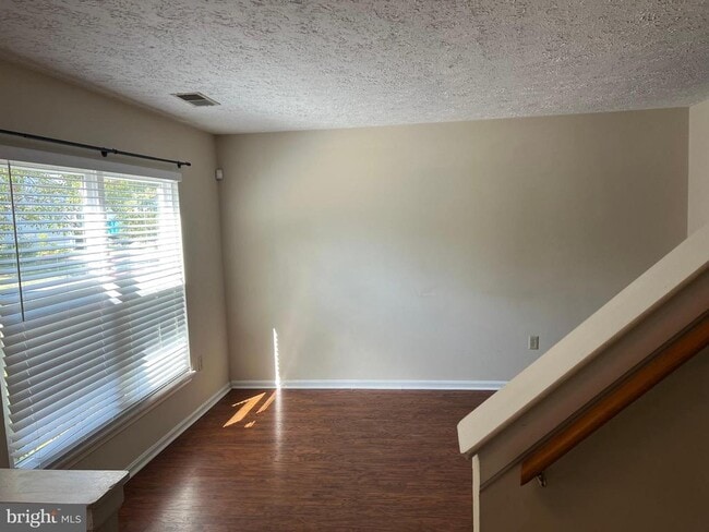 Building Photo - 6638 Antelope Ct