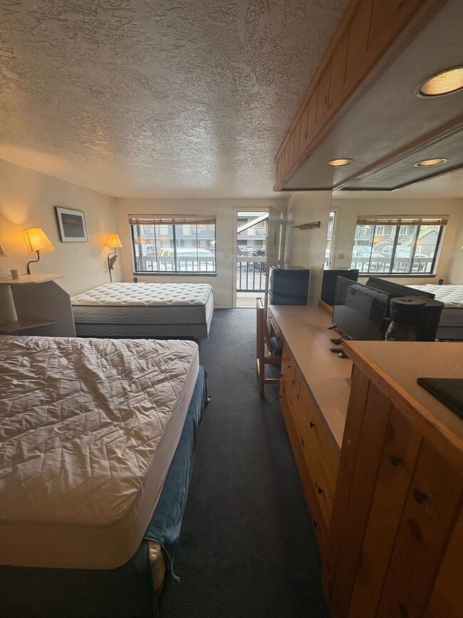 Building Photo - Angler's Inn