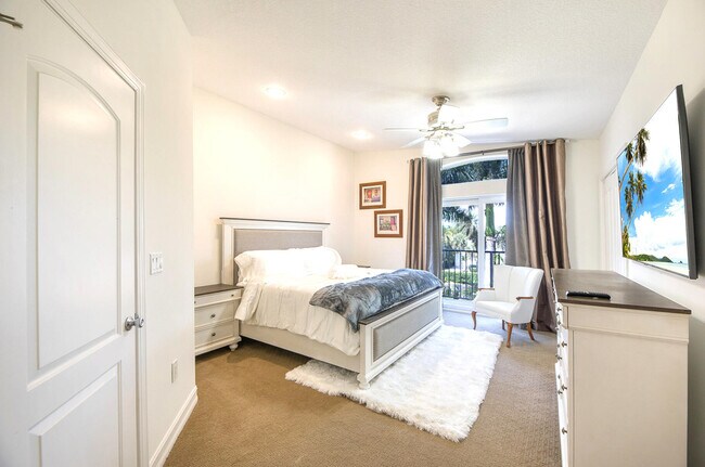 Building Photo - 247 S Ocean Blvd