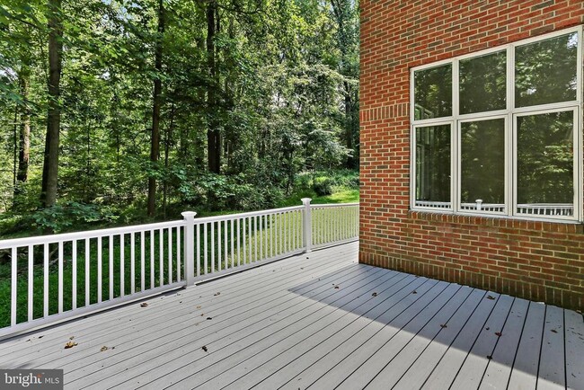 Building Photo - 12624 Golden Oak Dr