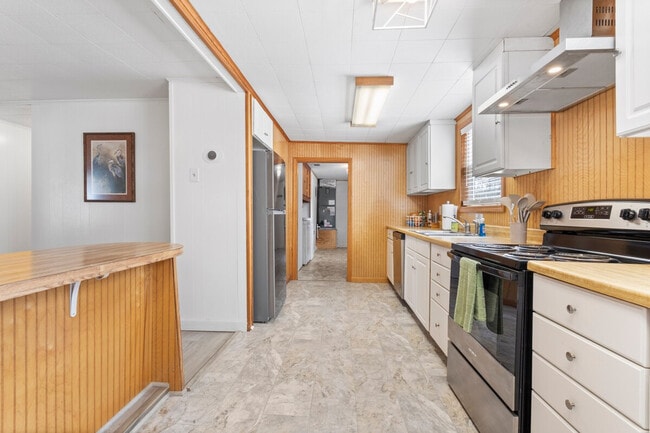 Building Photo - 10104 Johns Bayou Rd