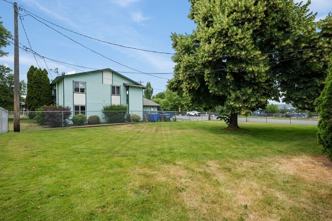 Building Photo - 1521 N Bowdish Rd