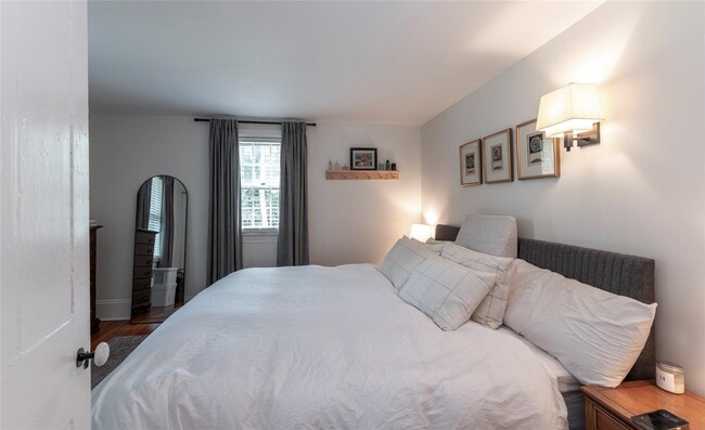 Building Photo - 15 Closter Rd