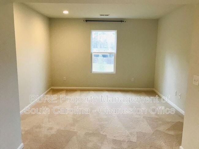 Building Photo - 3071 Conservancy Ln