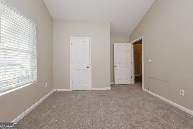 Building Photo - 7054 Merrywood Dr
