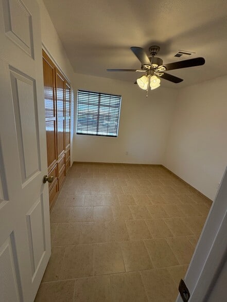 Building Photo - 574 Bernal Dr