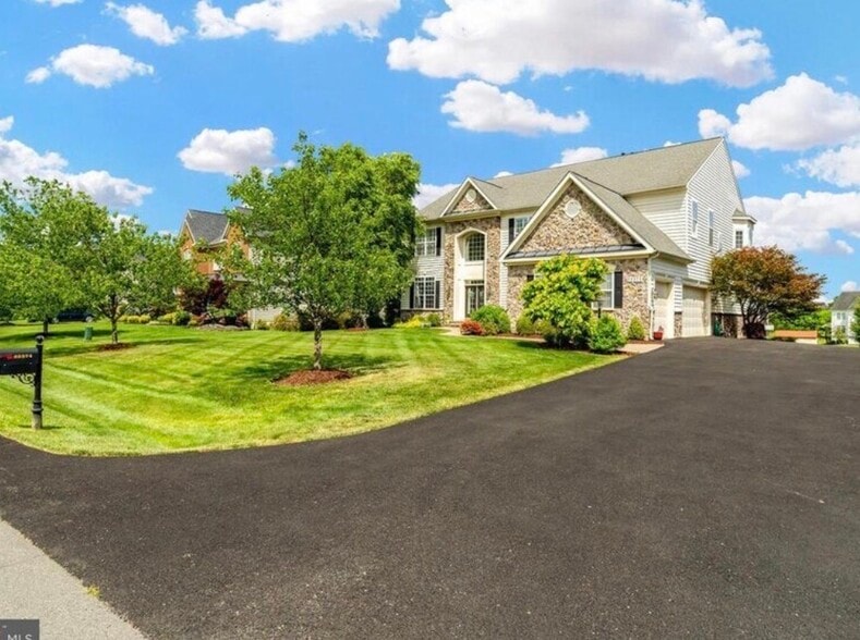 Building Photo - 22374 Dolomite Hills Dr