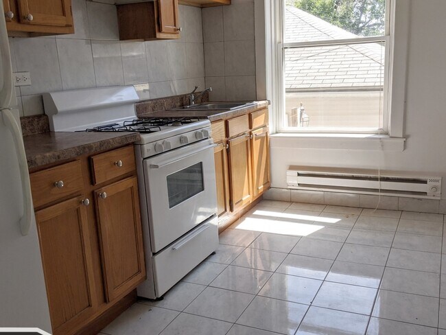 Building Photo - 2915 W George St