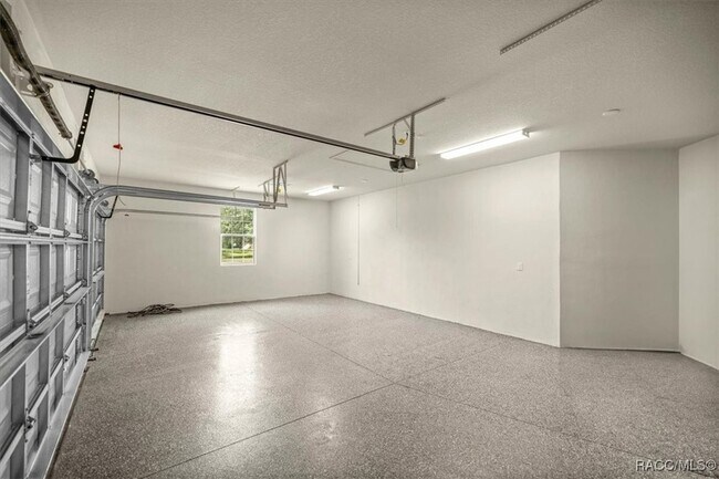 Building Photo - 2443 N Andrea Point