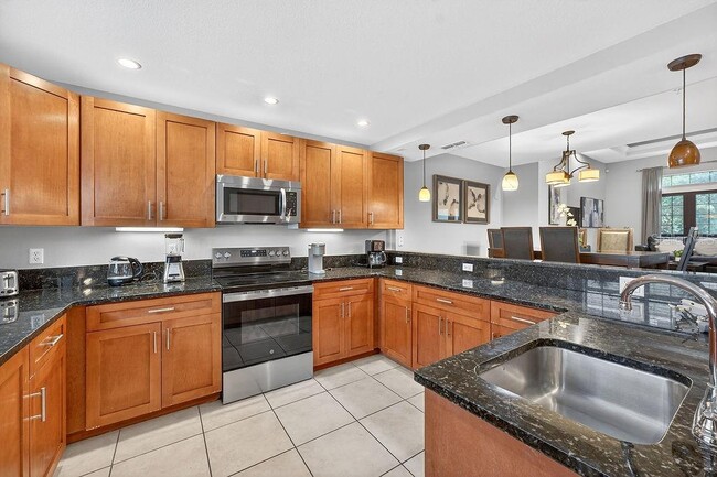 Building Photo - 14525 Damai Ln