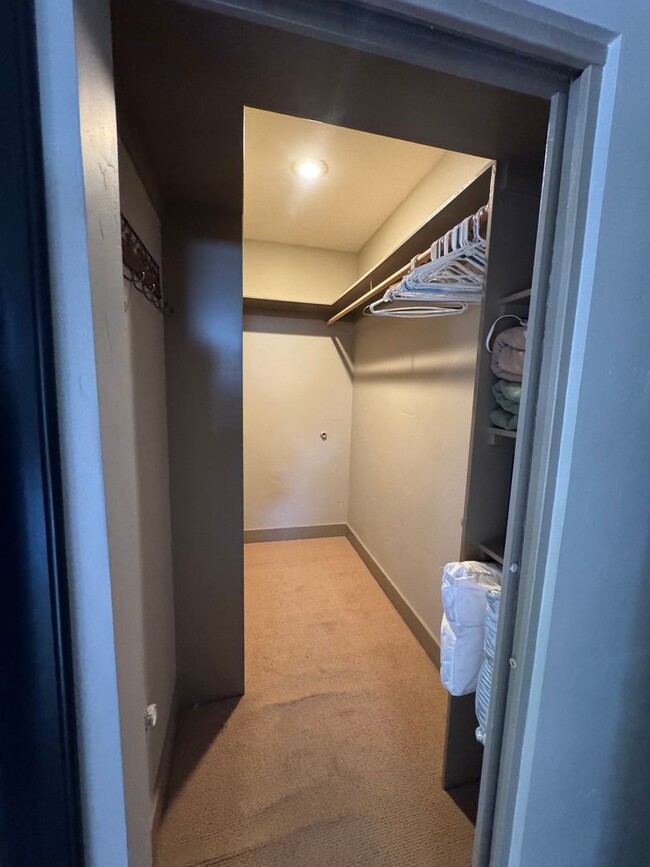 Building Photo - Fully Furnished Mountain Home with Private Deck