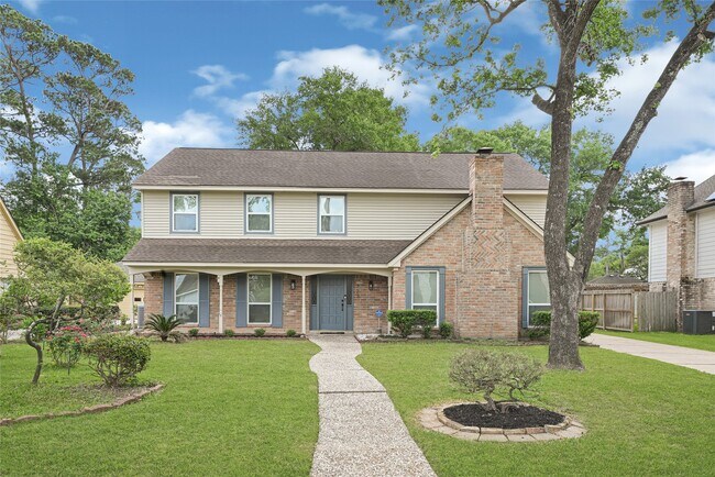 Building Photo - 723 Loire Ln