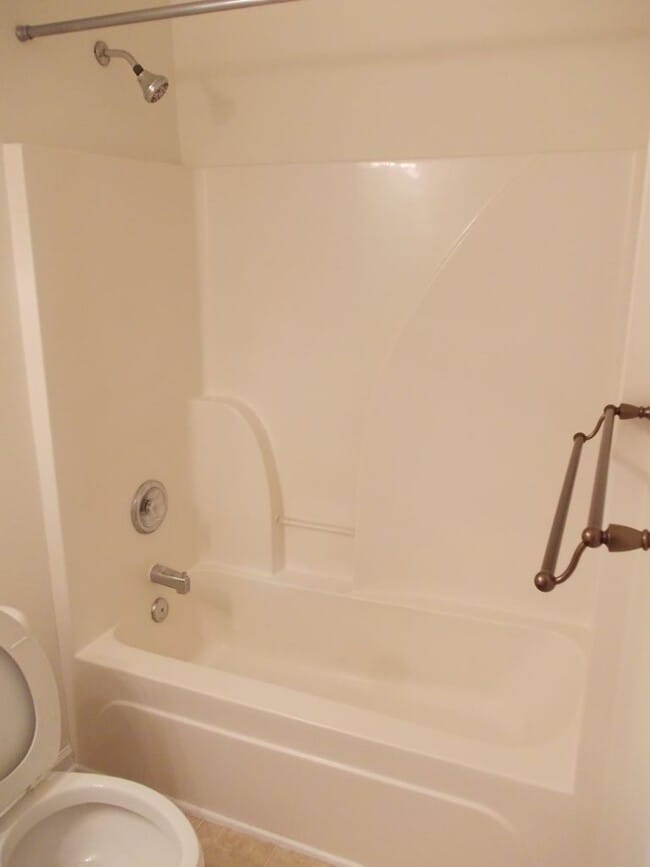 Building Photo - Awesome 2 Bed Condo in Desired NODA - The ...