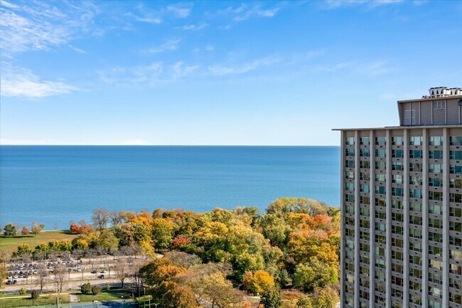 Building Photo - 3660 N Lake Shore Dr