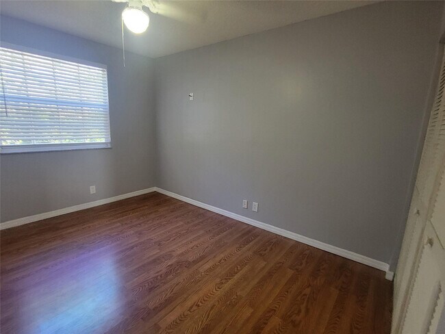 Building Photo - 1505 Harbour Side Dr