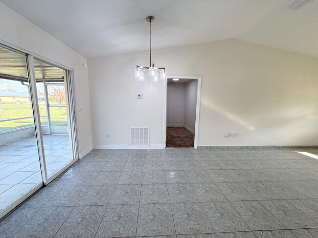 Building Photo - Moving Ready! 3-Bedroom   + 2-Bathroom + Bonus Room