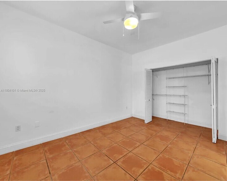 Building Photo - 1218 Drexel Ave