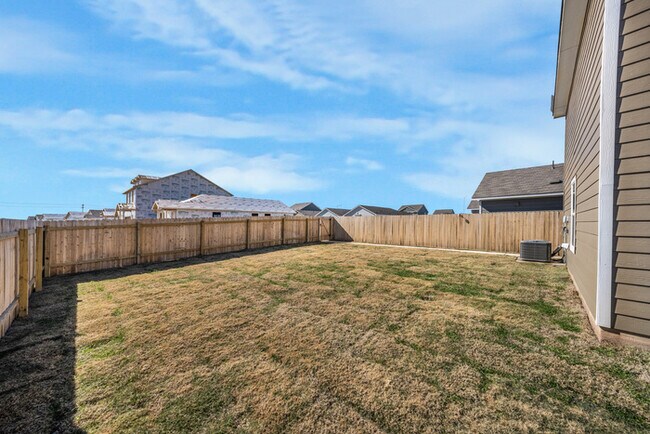 Building Photo - 1131 Largemouth Ln