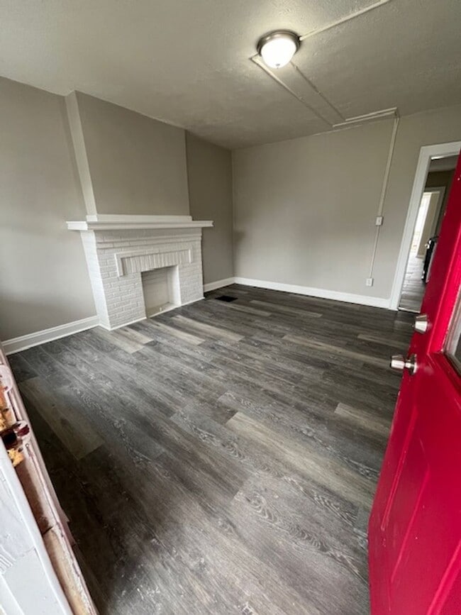 Building Photo - 87-97 Burgess