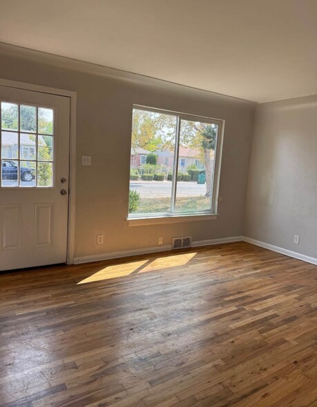 Building Photo - 2357 Elmira St