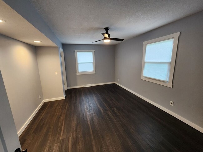 Building Photo - Beautiful 3-bedroom, 2-bathroom home in Be...