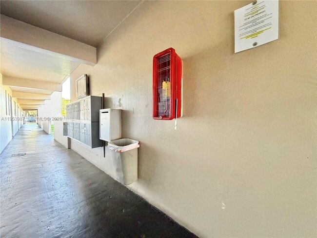 Building Photo - 8000 Fairview Dr