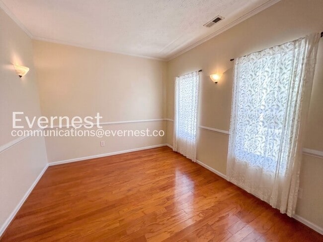 Building Photo - 4 Bed - 2.5 Bath Spacious Home with Modern Amenities and Community Perks / Available Now!