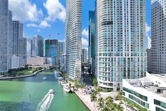 Building Photo - 300 Biscayne Blvd Way