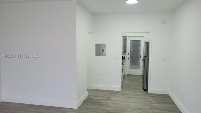 Building Photo - 2101 Normandy Dr