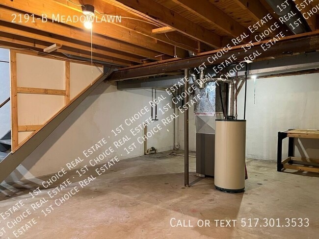 Building Photo - 2191-B Meadowlawn-